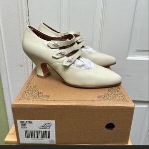American Duchess Size 6 Bellatrix Cream Heeled Shoes